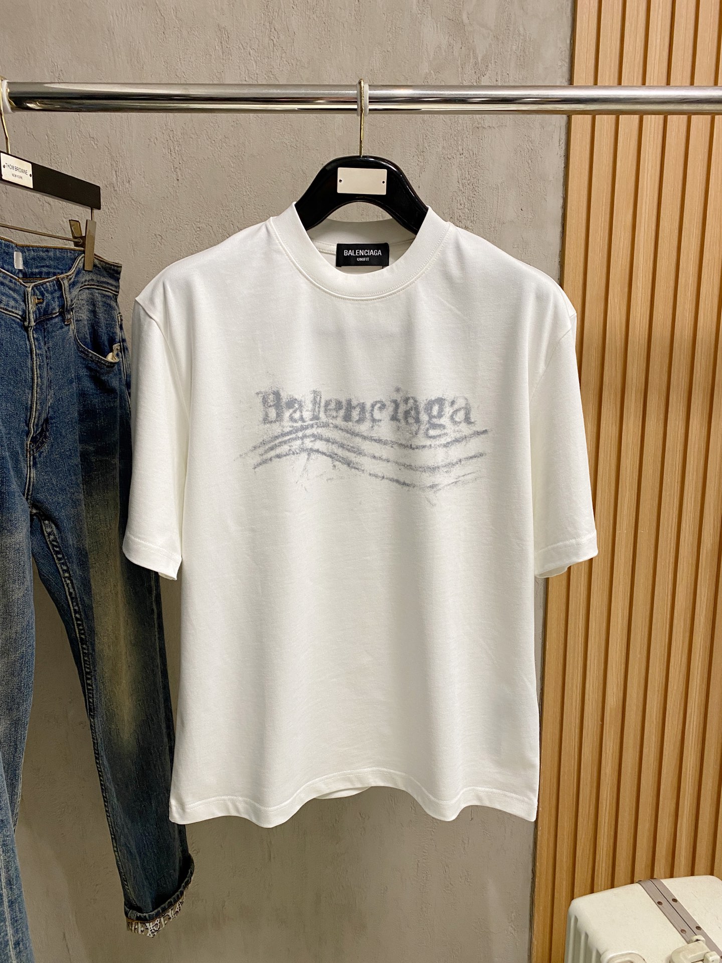 short sleeves